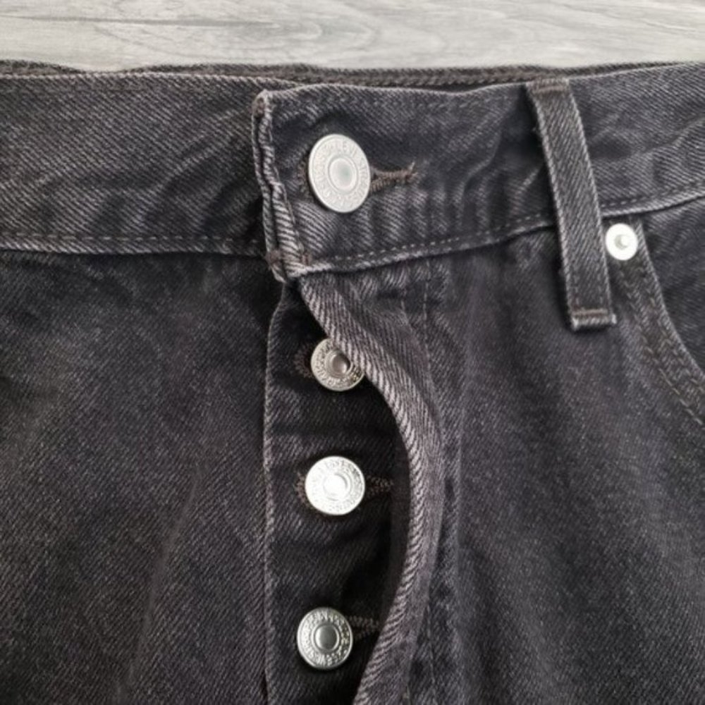 Levi’s Premium Deconstructed Studded Distressed Denim Skirt Black Sz 34 $80 SOLD - Picture 9 of 10